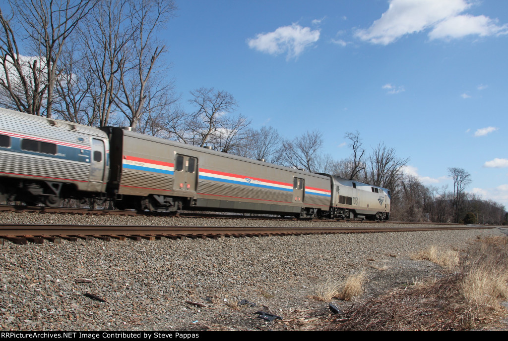 Amtrak 103 leading train 42